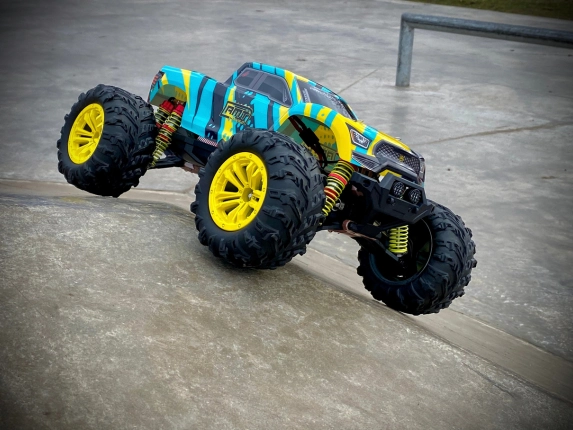 RC auto RMT Monster Tornado
